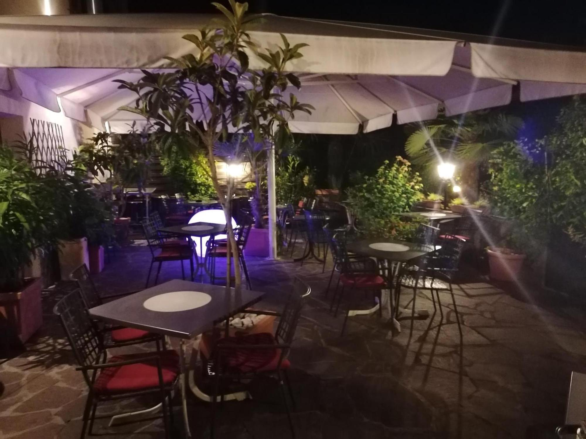 Garni Brunnenhof Hotel Caldaro Exterior foto