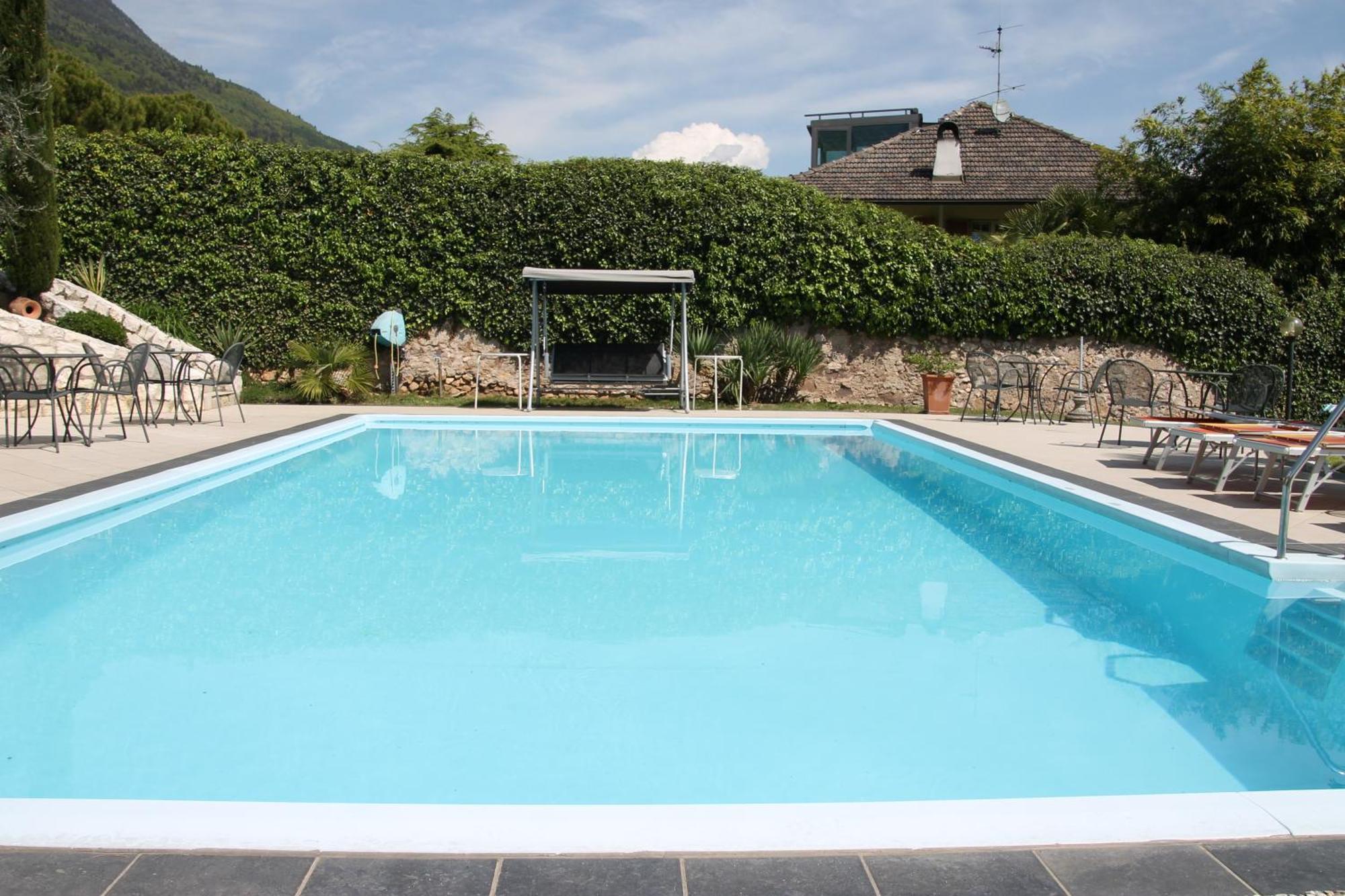 Garni Brunnenhof Hotel Caldaro Exterior foto